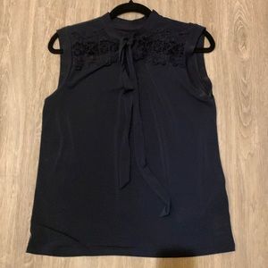 Banana Republic top small size in dark blue